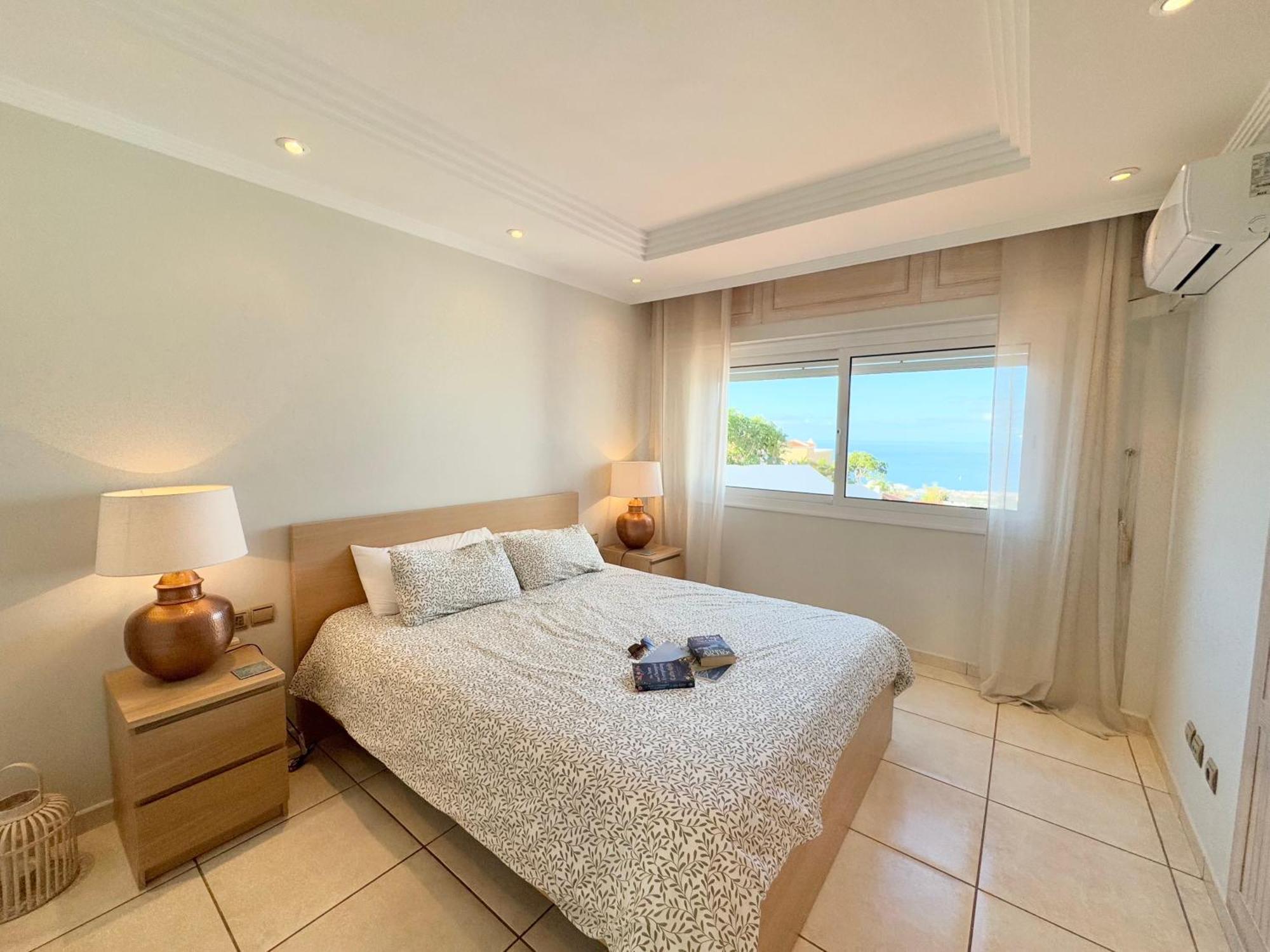 Villa Amorio A Spacious Modern Getaway With A Private Heated Pool & Sea Views أذيخي المظهر الخارجي الصورة